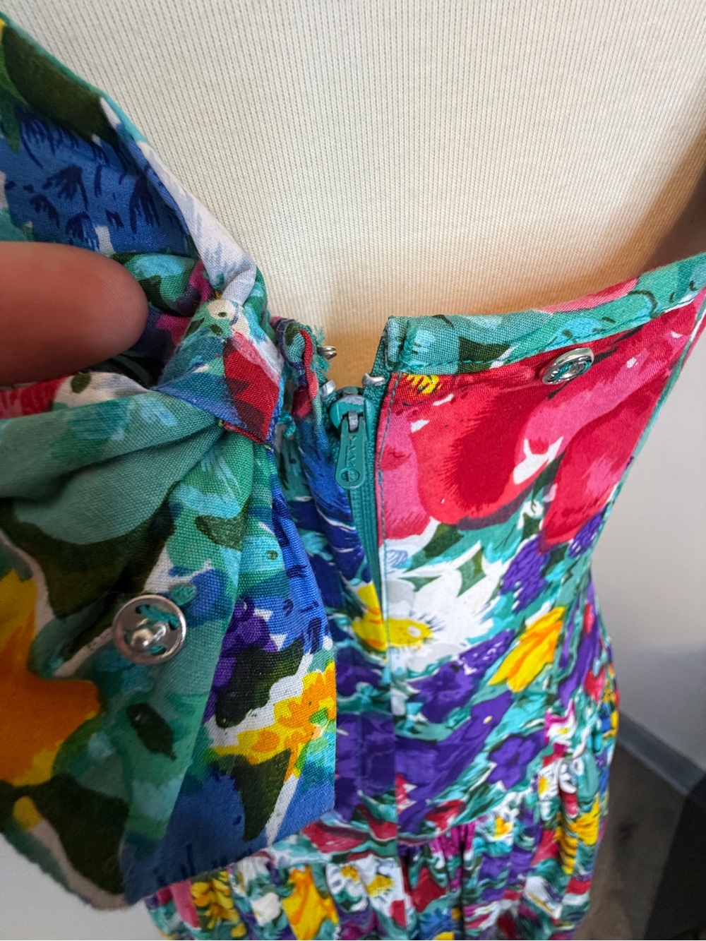 80’s 90’s Vintage J. Christopher Floral Dress with back bow - Picture 9 of 11